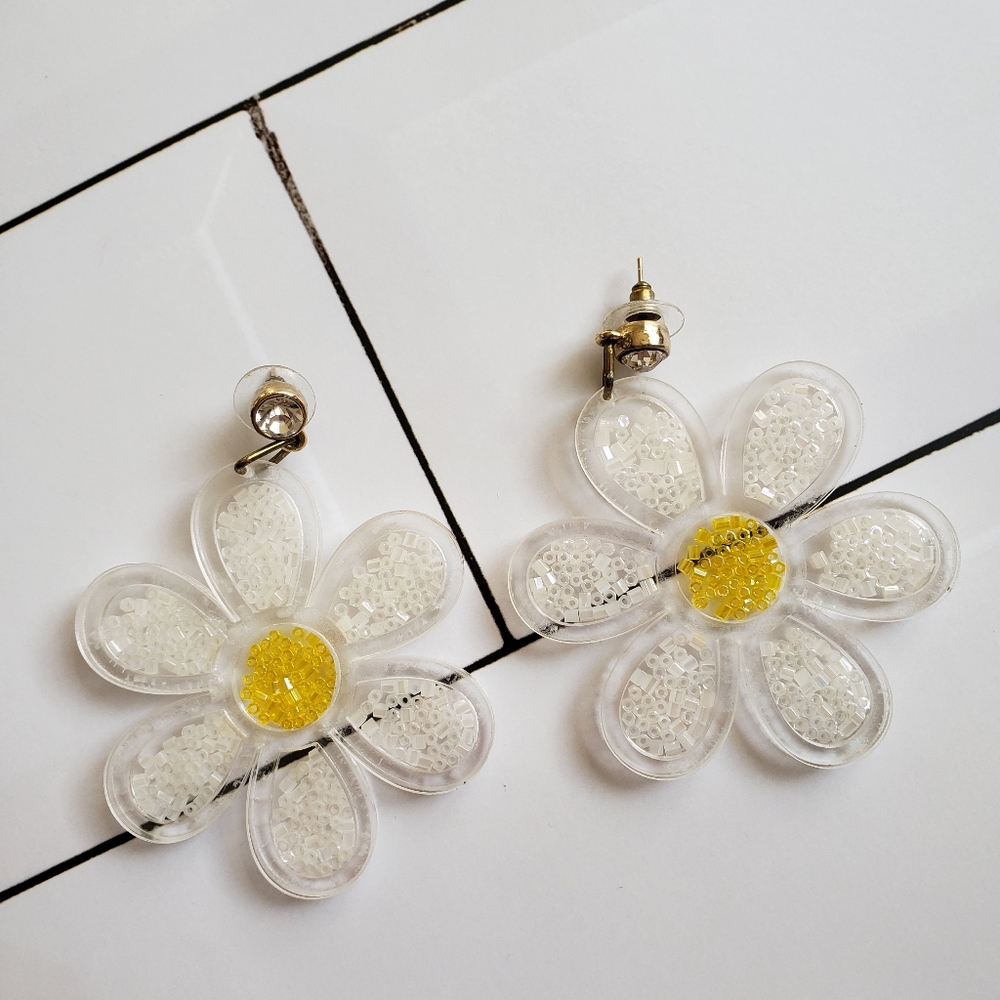 Daisy earrings